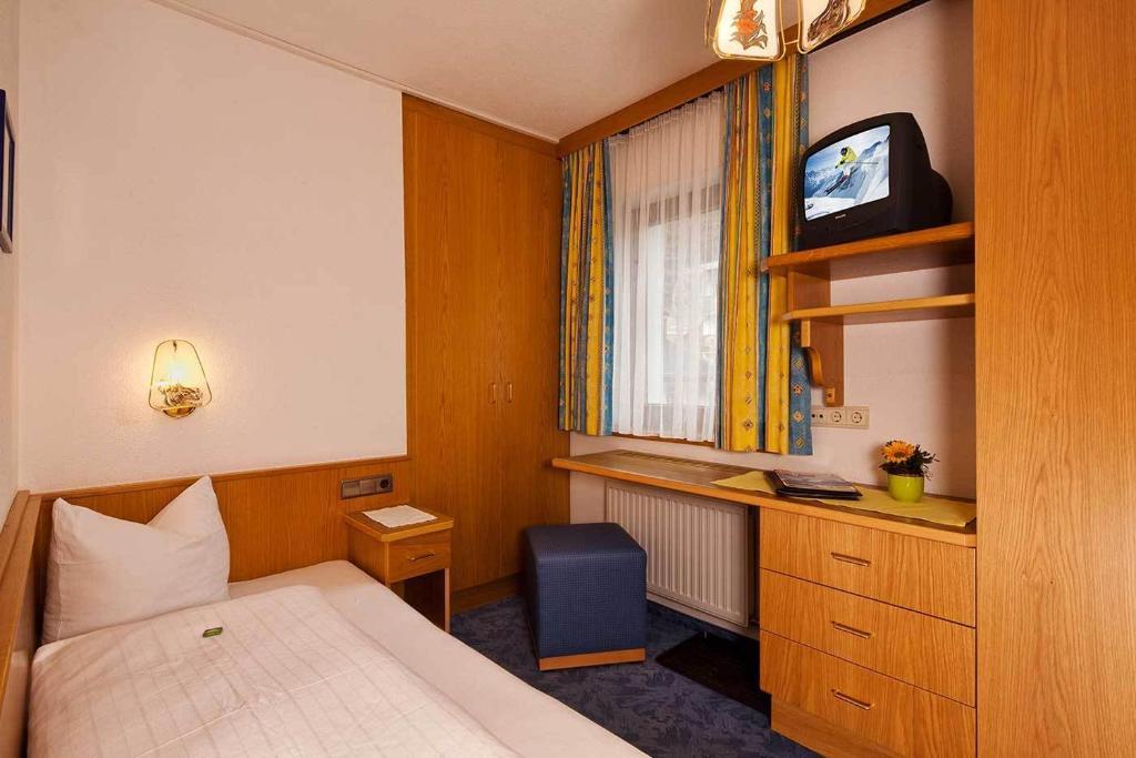 Fremdenpension Alpenruhe Зельден Номер фото