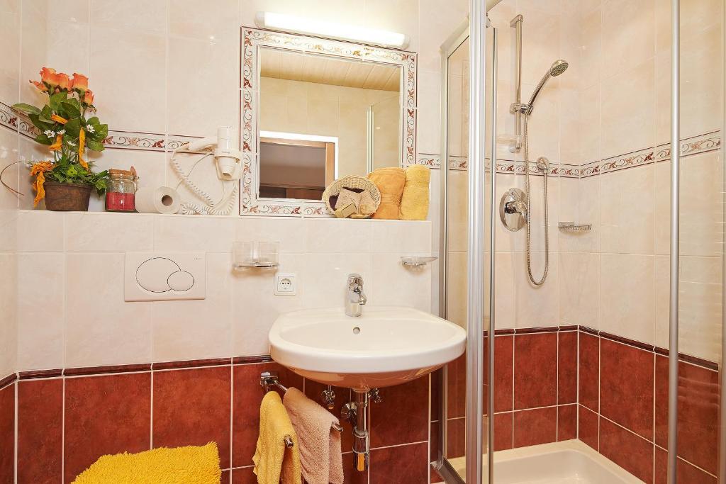 Fremdenpension Alpenruhe Зельден Номер фото